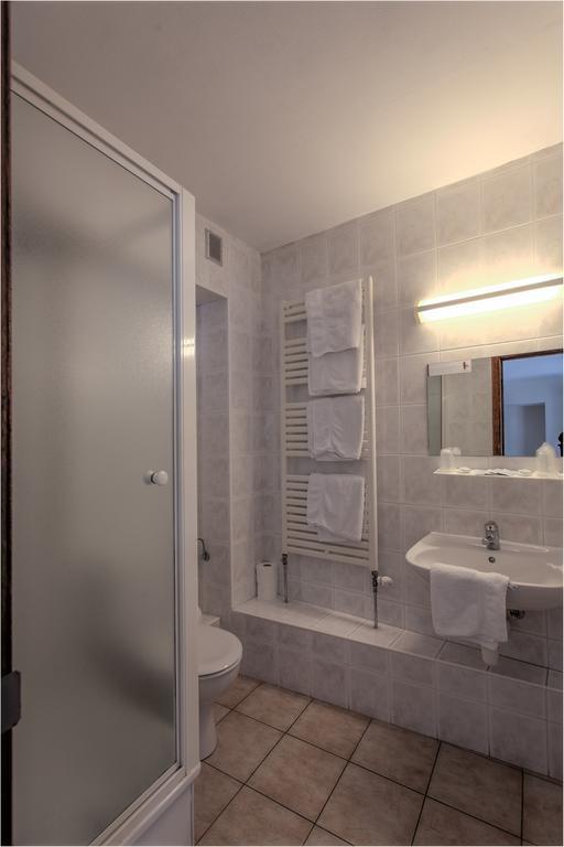 Hotel La Plage Bouillon Quarto foto